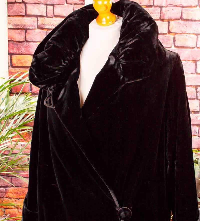 1920s Samtmantel schwarz