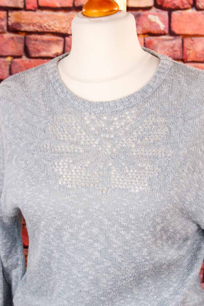 leichter taubenblauer Pullover