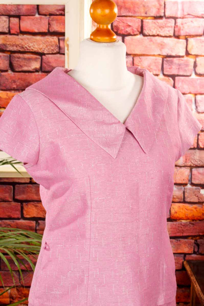 elegantes Kostüm rosa Brokat