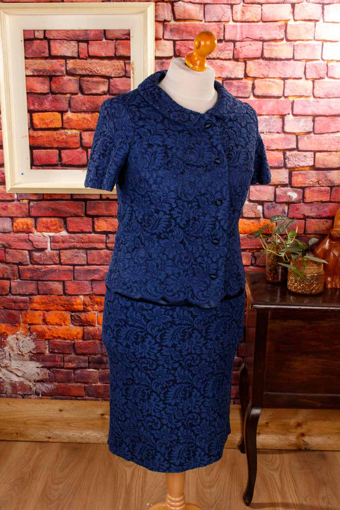 Spitze Kostüm dunkelblau