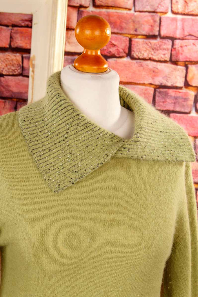 Angora Pullover grün Kragen