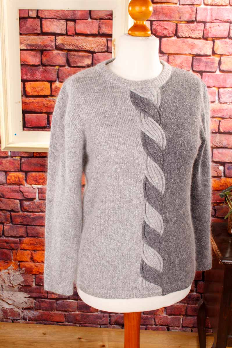 Angora-Seide Pullover grau Zopfmuster