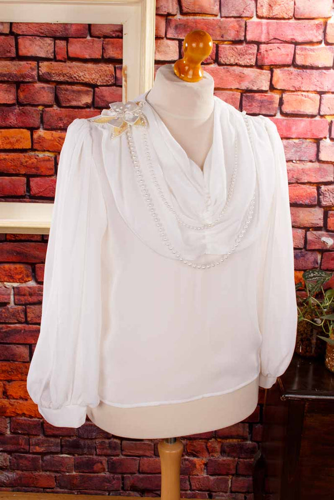 Chiffonbluse weiß mit Perlen