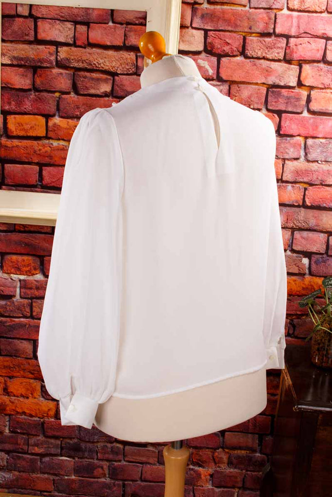 Chiffonbluse weiß mit Perlen