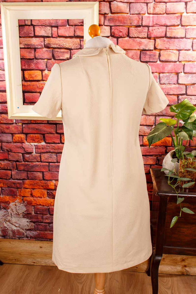 70s Schlagerkleid beige