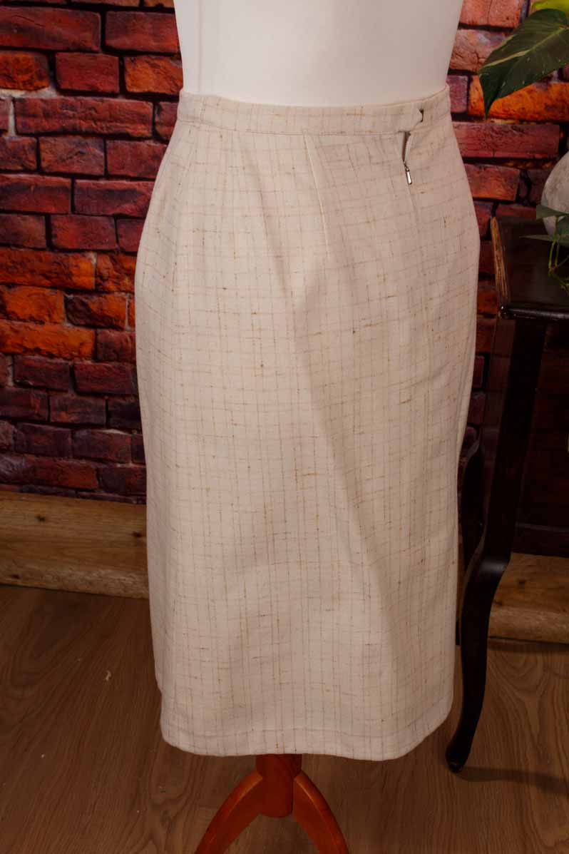 Wollkostüm beige