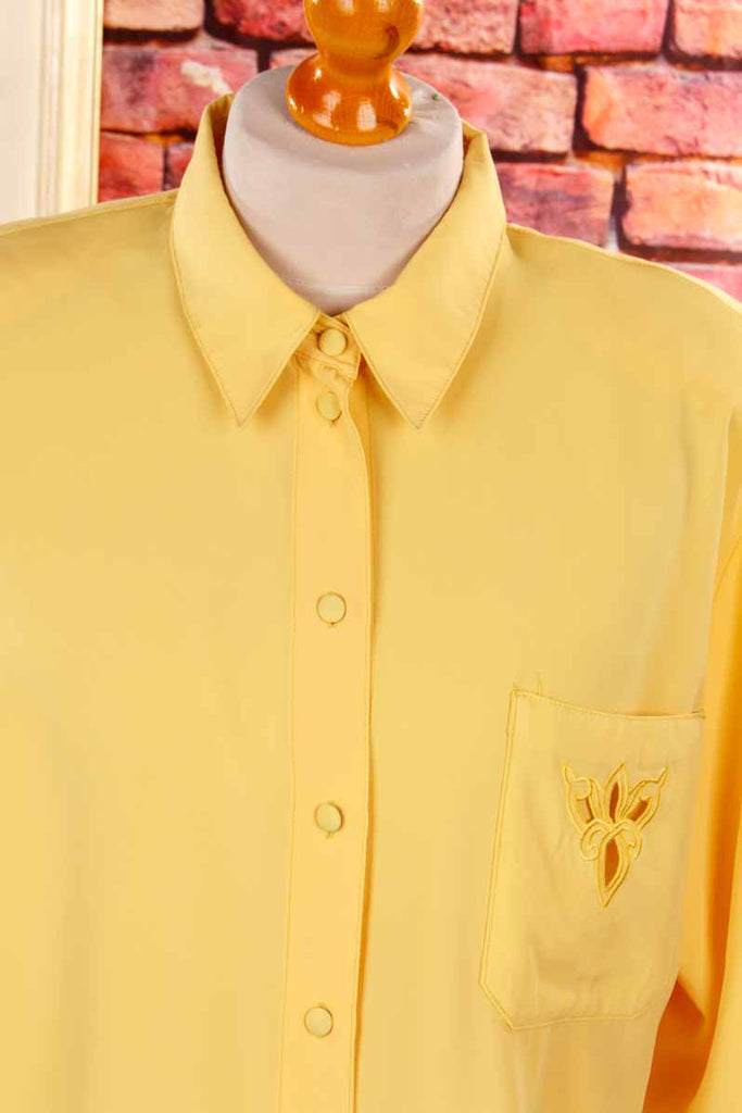 seidig glänzende Bluse gelb