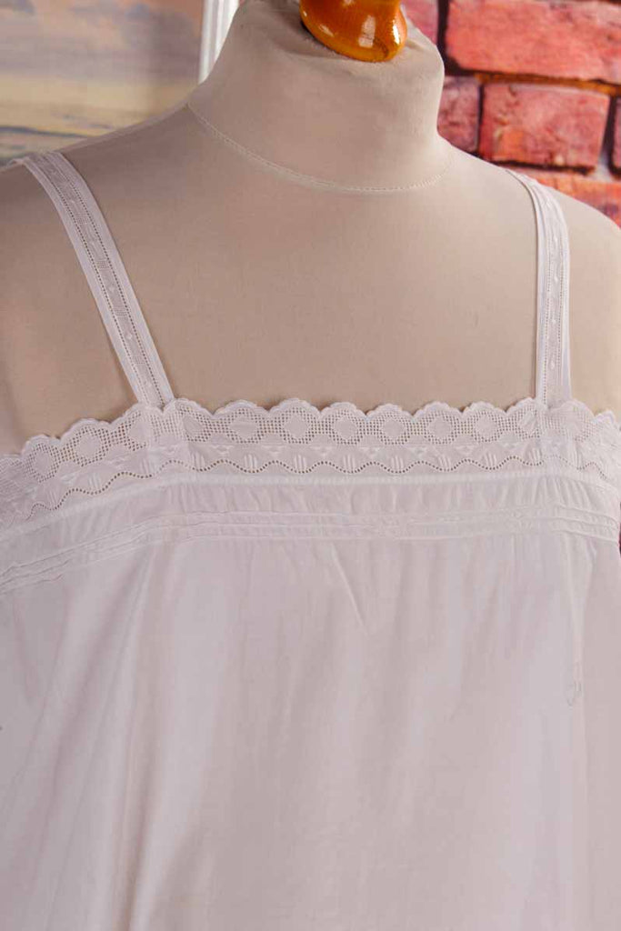 antikes Nachthemd weiß Monogramm IM