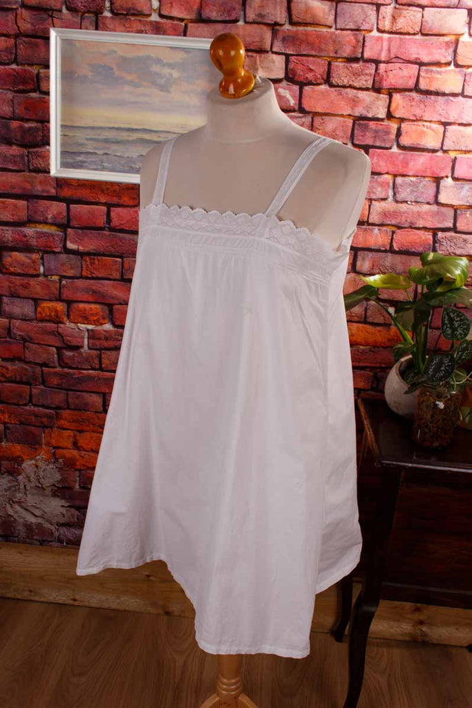 antikes Nachthemd weiß Monogramm IM