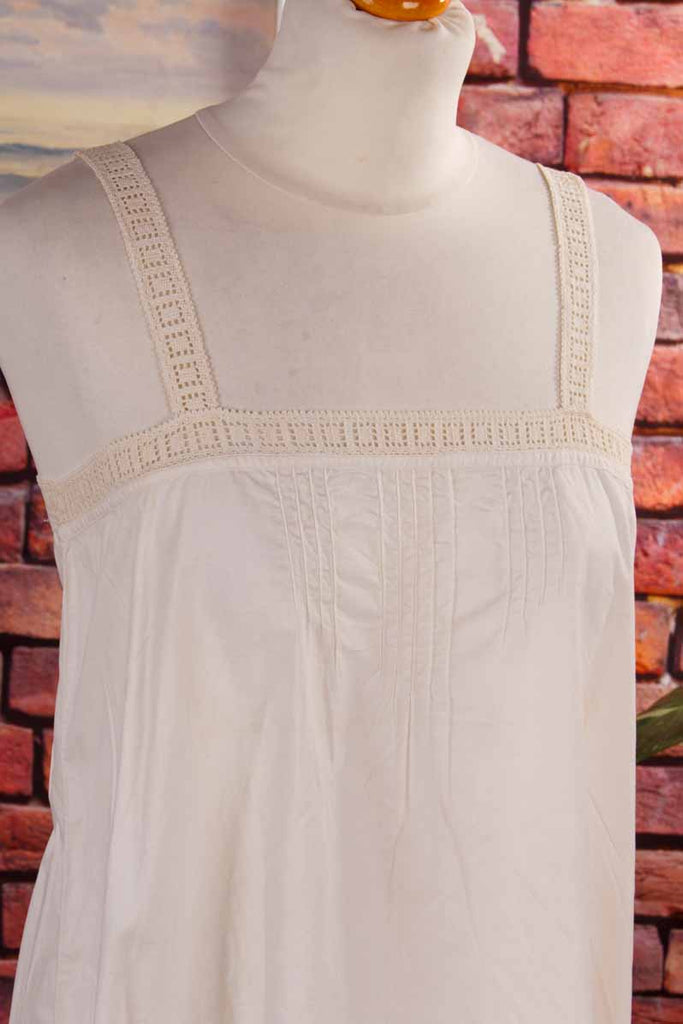 antikes Nachthemd weiß Borte