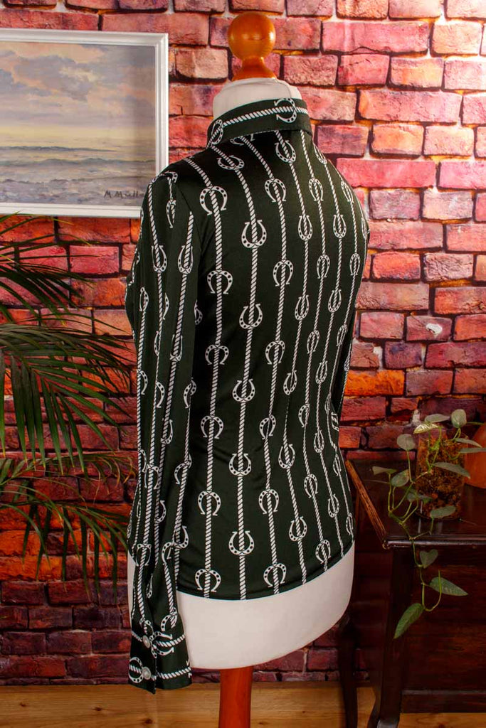 Megakragen Bluse grün Hufeisenmuster