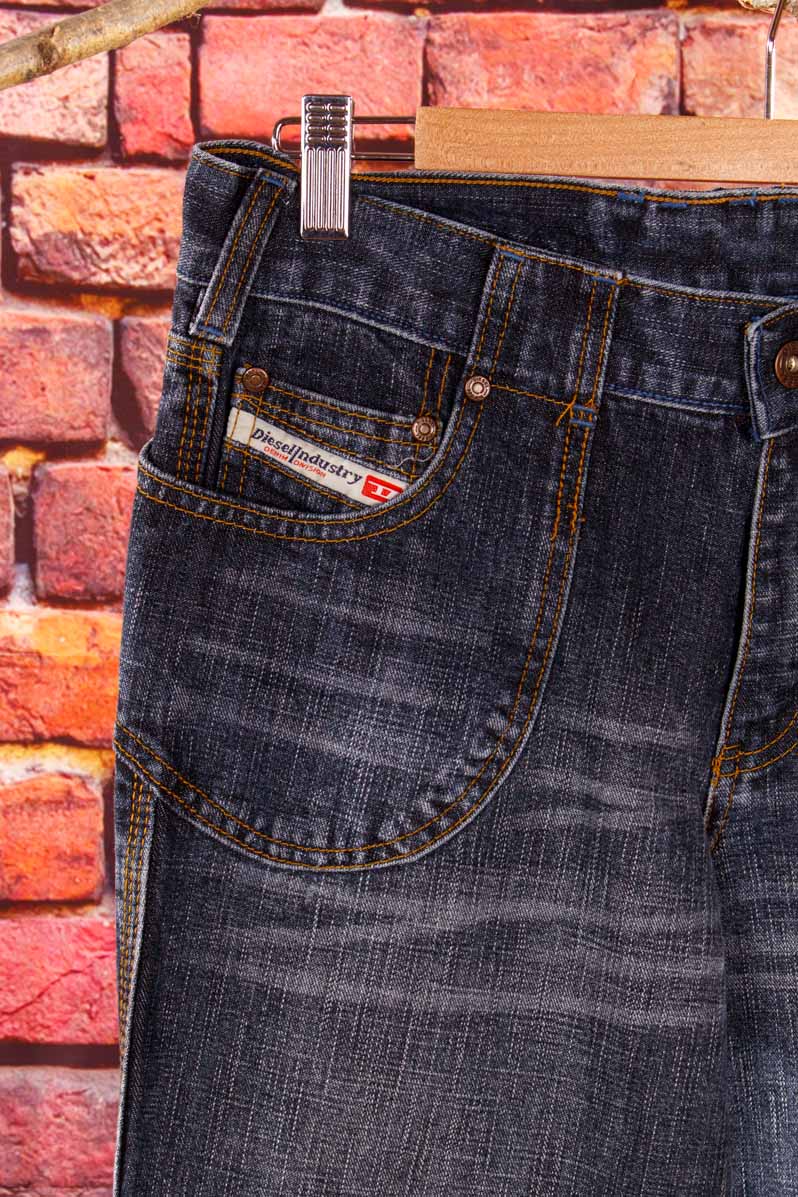 DIESEL Jeans mit Schlag W32L32
