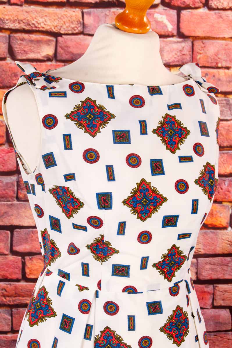 Rockabella Nylonkleid weiß bunt