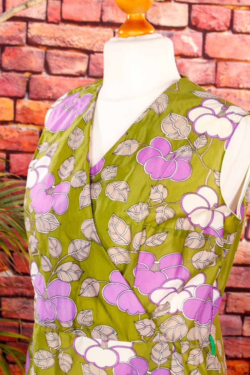 Nylon Kittelkleid grün lila Blumen