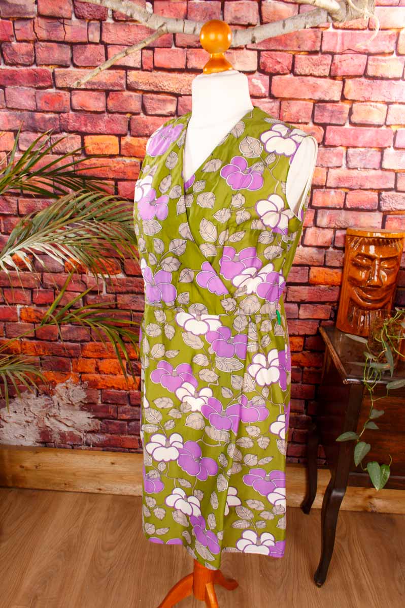 Nylon Kittelkleid grün lila Blumen