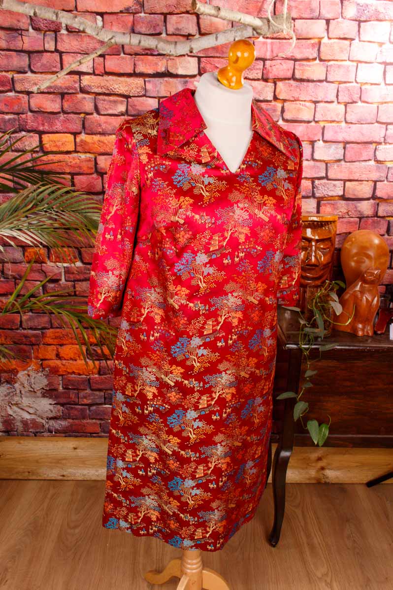 Brokat Etuikleid rot Satin
