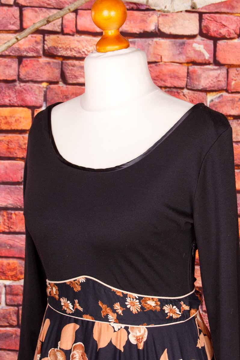 romantisches Tanzkleid schwarz Blumen