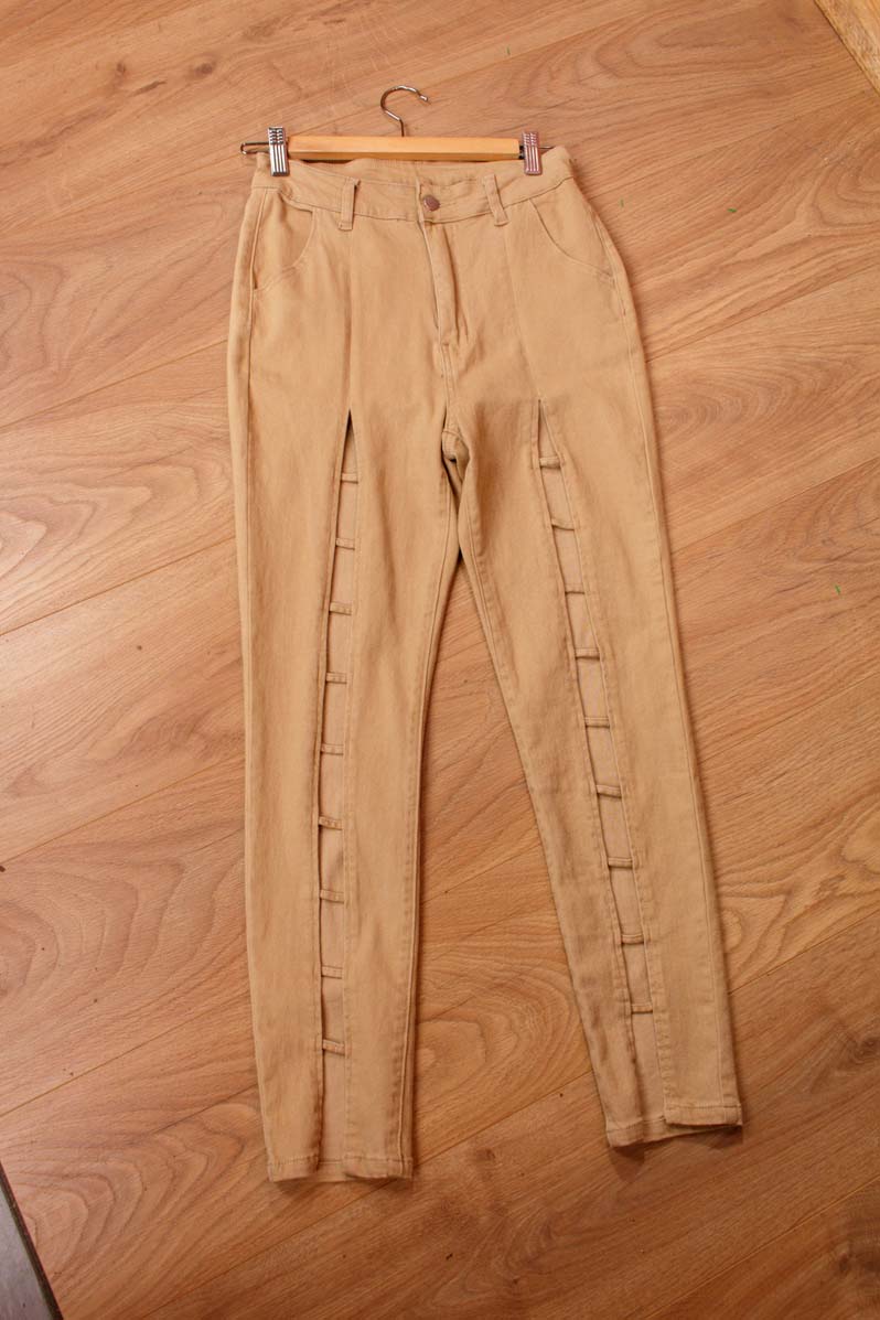 Y2K Stretchhose beige mit Cut Outs
