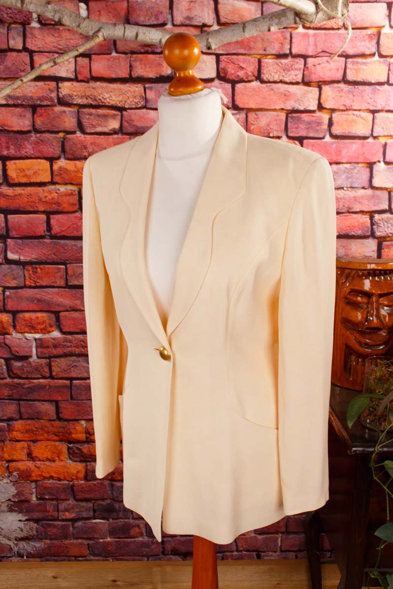 eleganter Blazer Vanillefarben