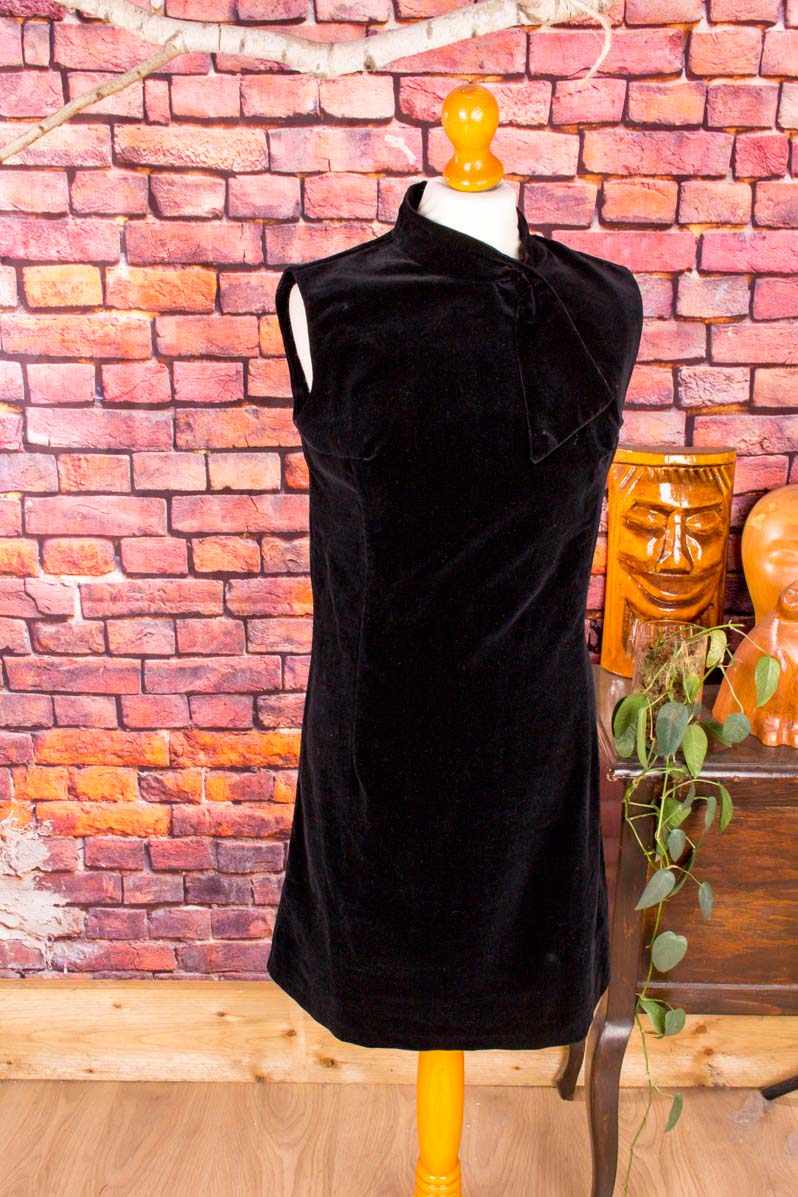 60s Shiftkleid aus schwarzem Samt