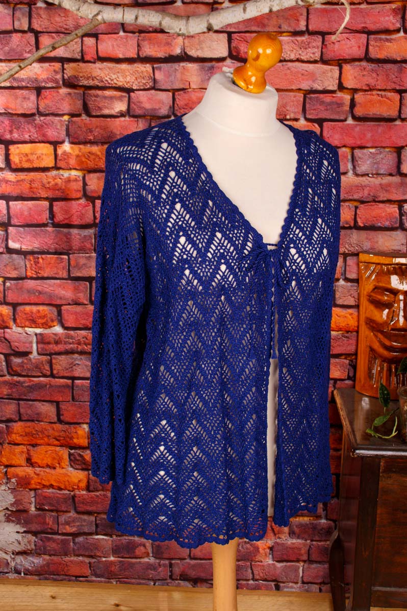royal-blaue Häkel Strickjacke