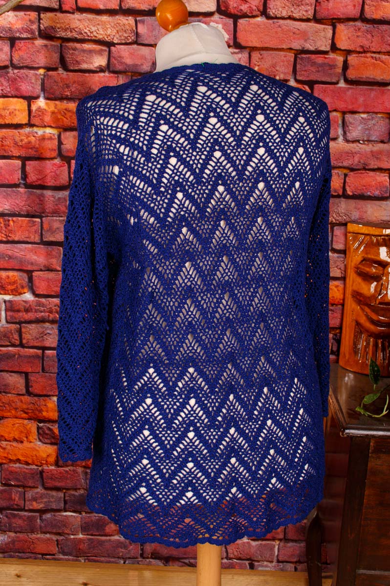 royal-blaue Häkel Strickjacke