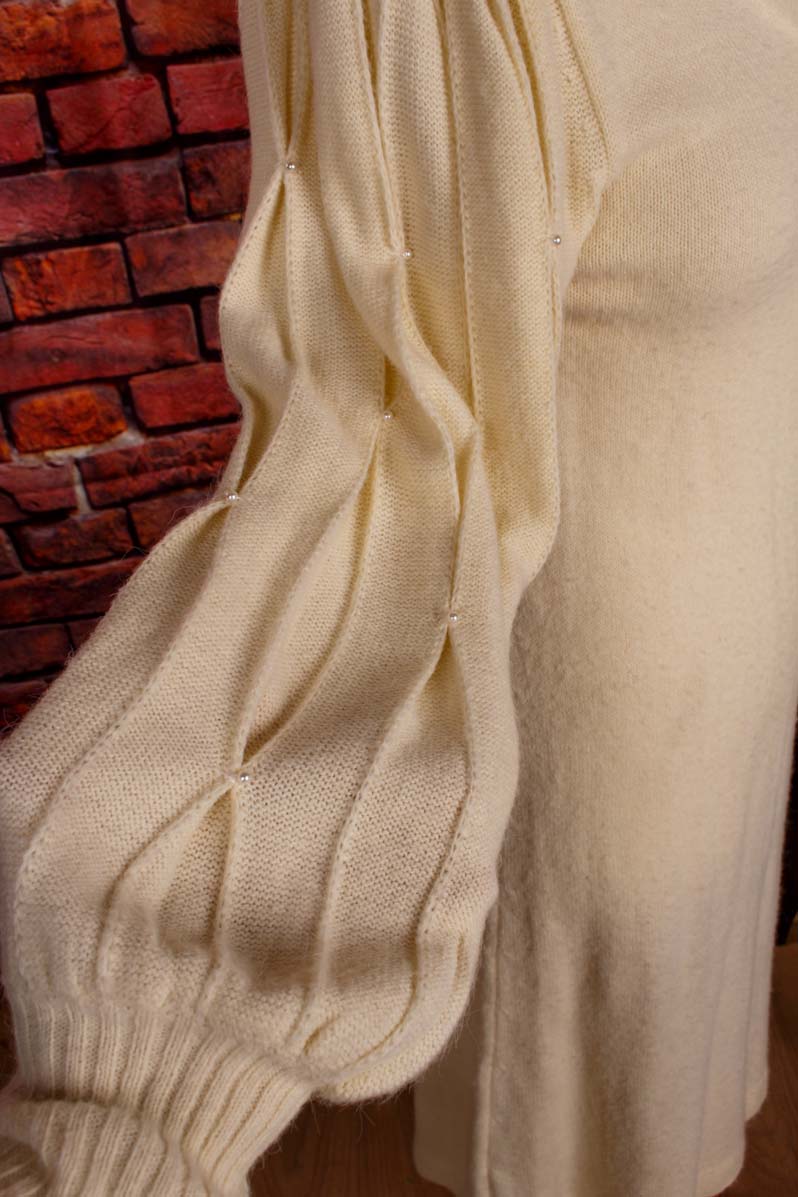 Boho Strickkleid wollweiß mit perlen