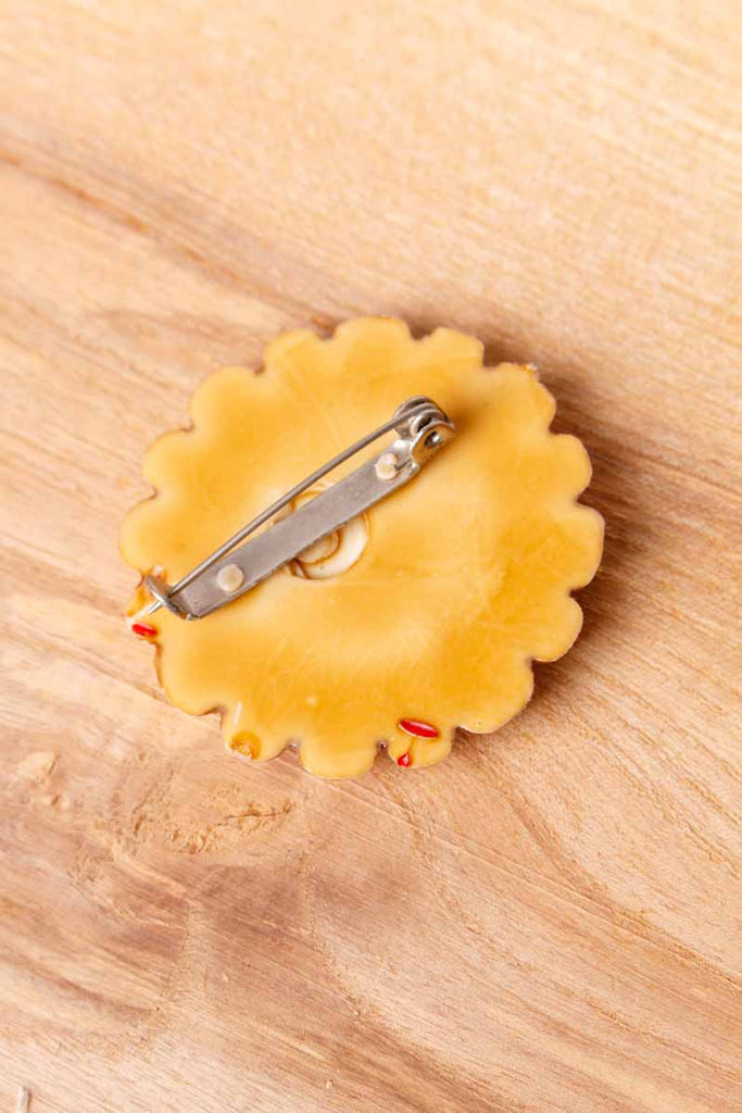 70s Hippie Anstecker Blume beige