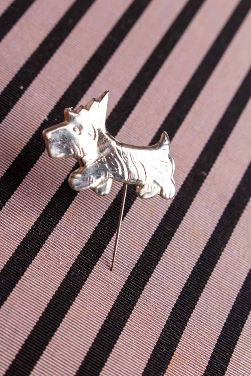 Anstecker silber Blech Scotti