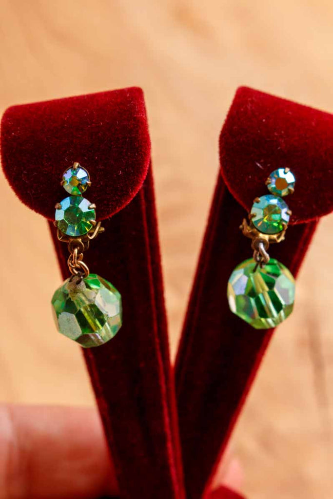 grüne 60s Ohrclips Glitzer-Strass