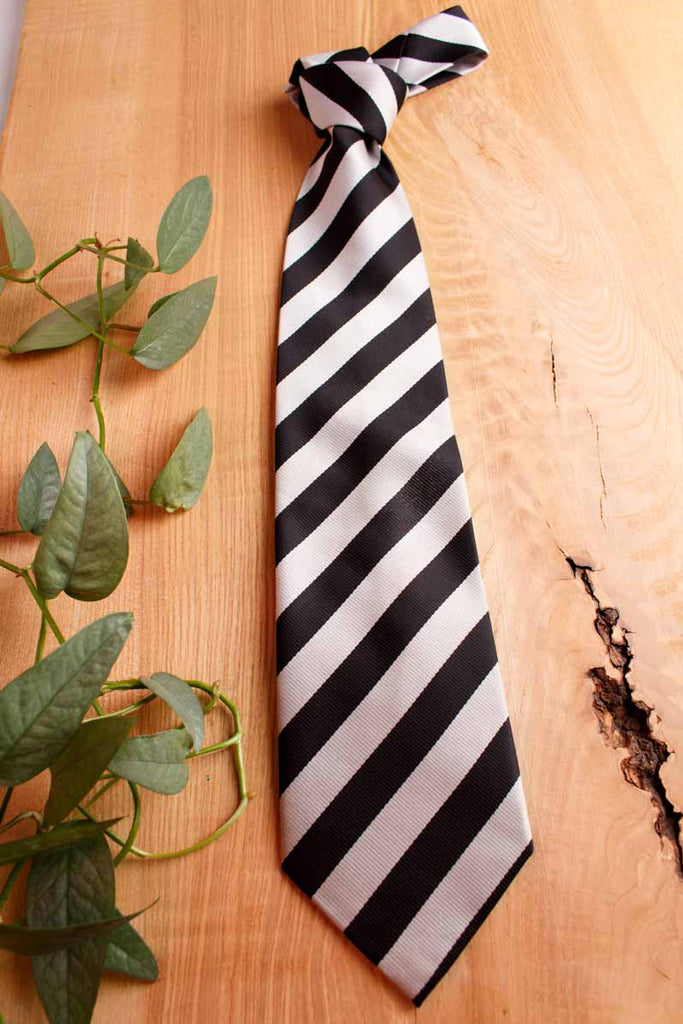 BOSS Schlips silber schwarz Streifen