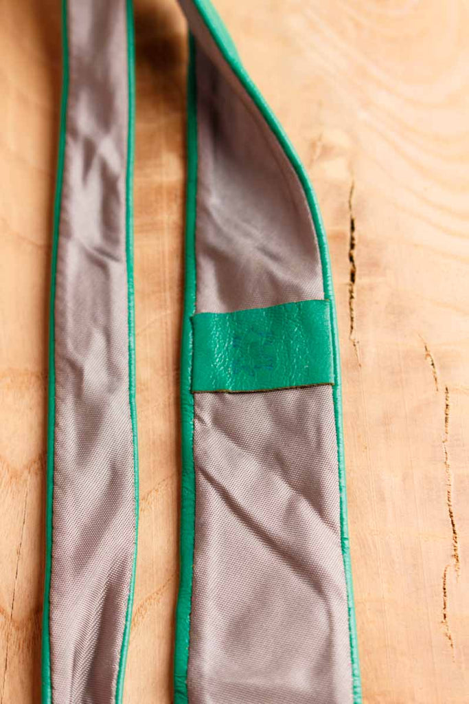 Krawatte grasgrün Leder