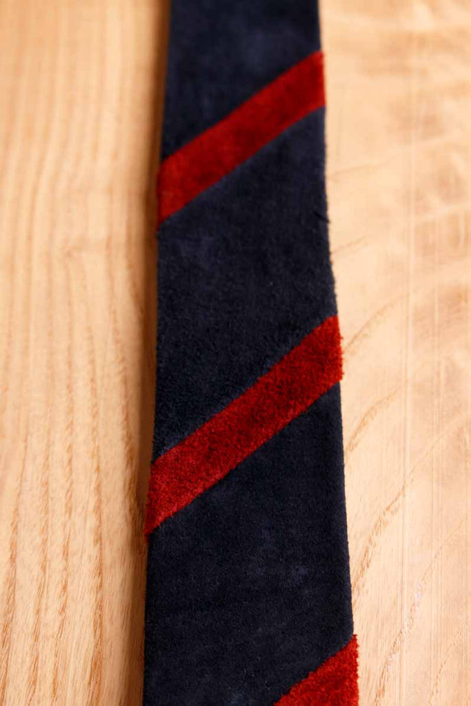 Krawatte blau rot Velours Leder