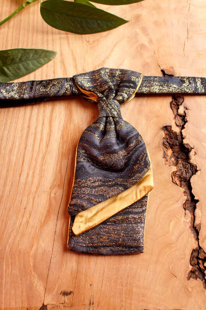 Vintage Jabot Fliege gold Brokat