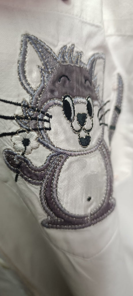Hemdbluse mit Katzen und Streifen