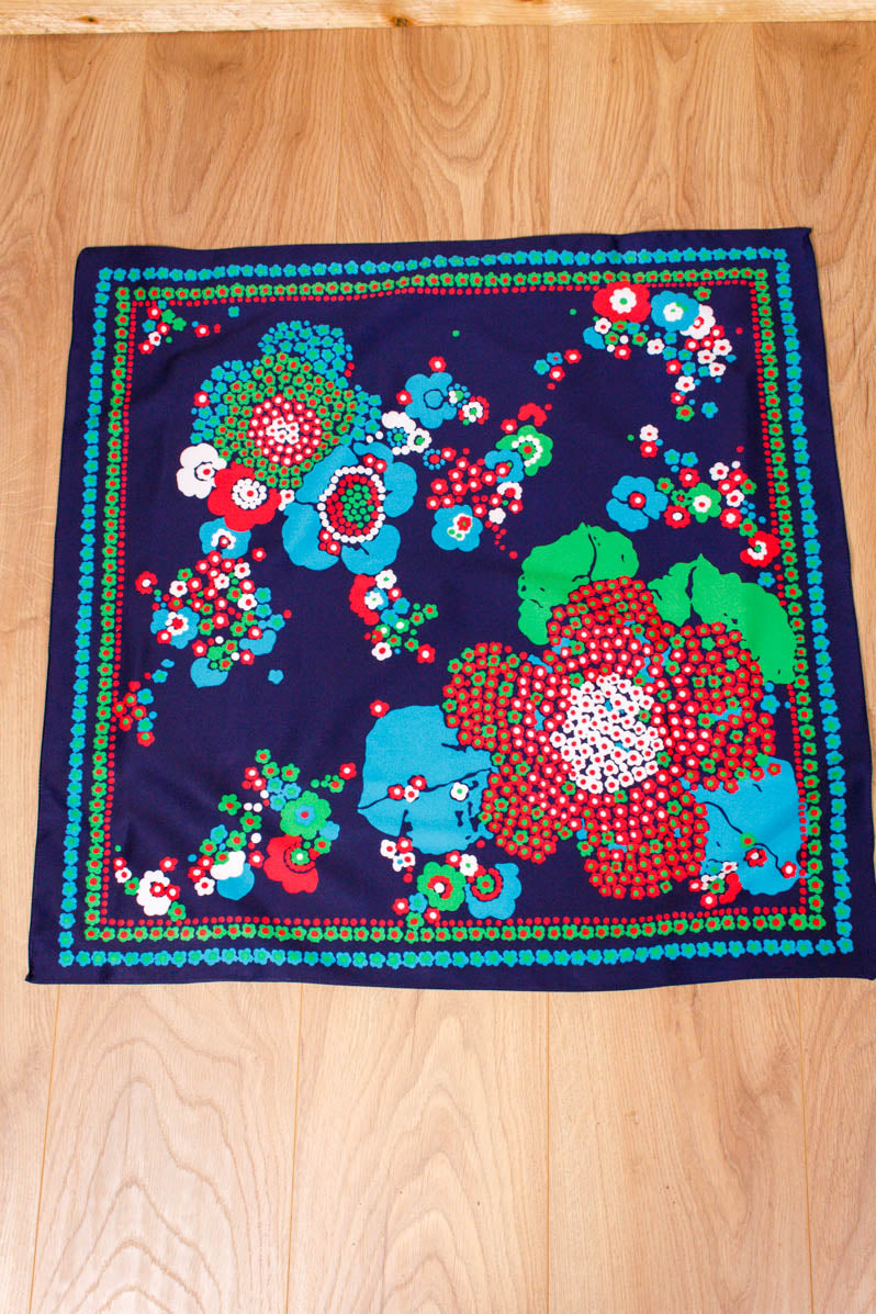 Schaltuch blau Blumenmuster
