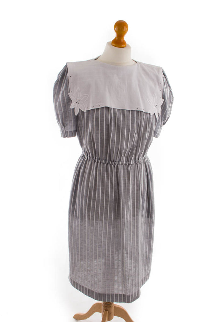 80er Vintage Kleid grau Streifen 80er Boho Disco Frau grau S 36-38 Sekretärin vintageberlin.de