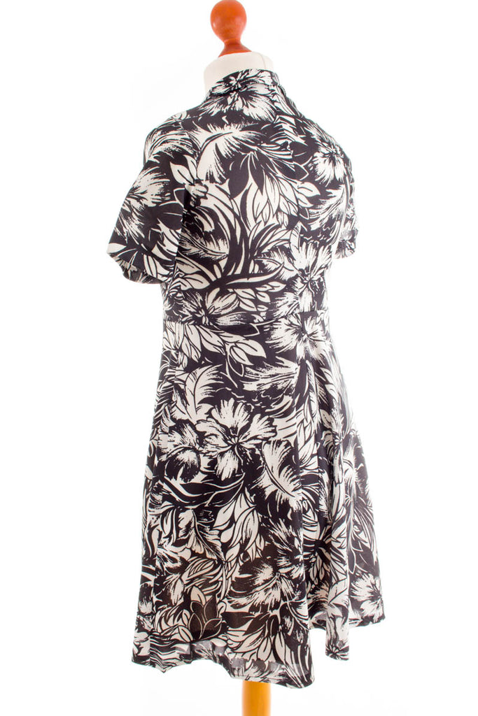 Rockabella Kleid schwarz weiß 60er Disco Frau M 40-42 Rockabilly Schlager schwarz weiß vintageberlin.de