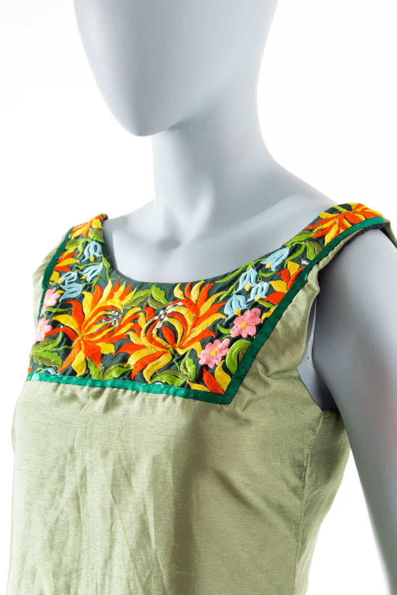 Vintage Boho Kleid grün bestickt