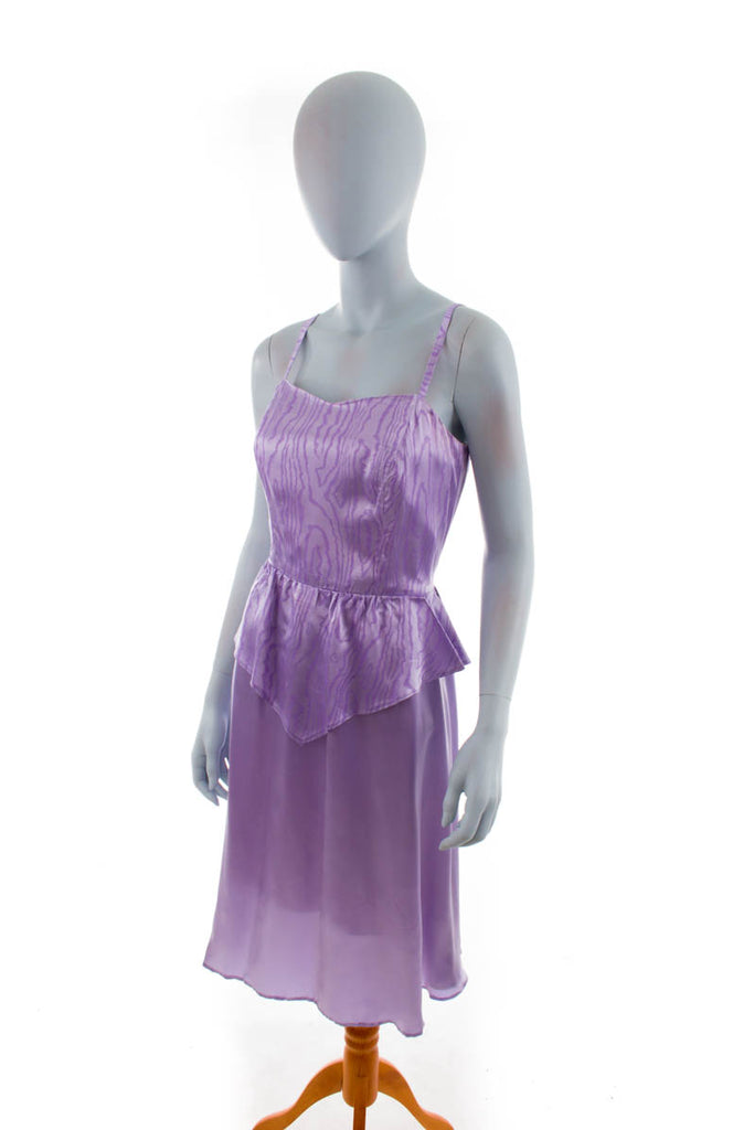 Partykleid flieder Satin Default Title 80er Abendmode Disco Frau lila M 40-42 vintageberlin.de