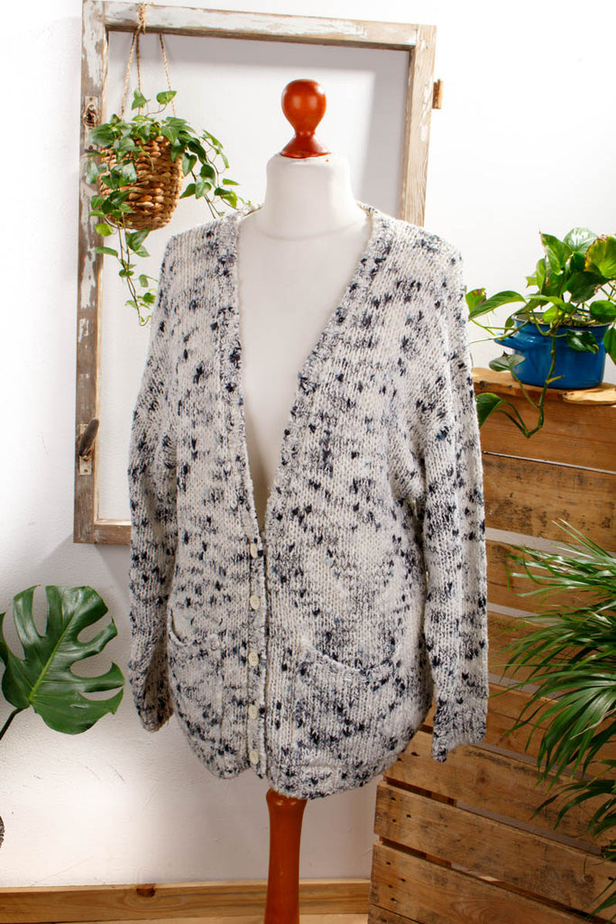 Strickjacke weiß meliert Default Title 80er 90er Boho Frau grau L 44-46 M 40-42 S 36-38 Unisize vintageberlin.de