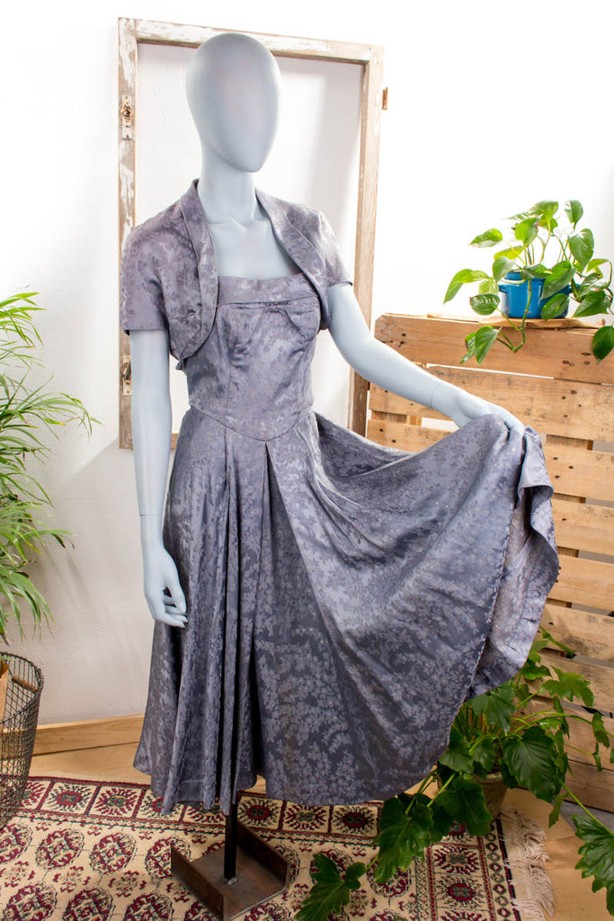 Vintage Petticoatkleid taubenblau Default Title 50er 60er Abendmode blau Frau grau Petticoat Rockabilly S 36-38 silber Special XS 32-34 vintageberlin.de