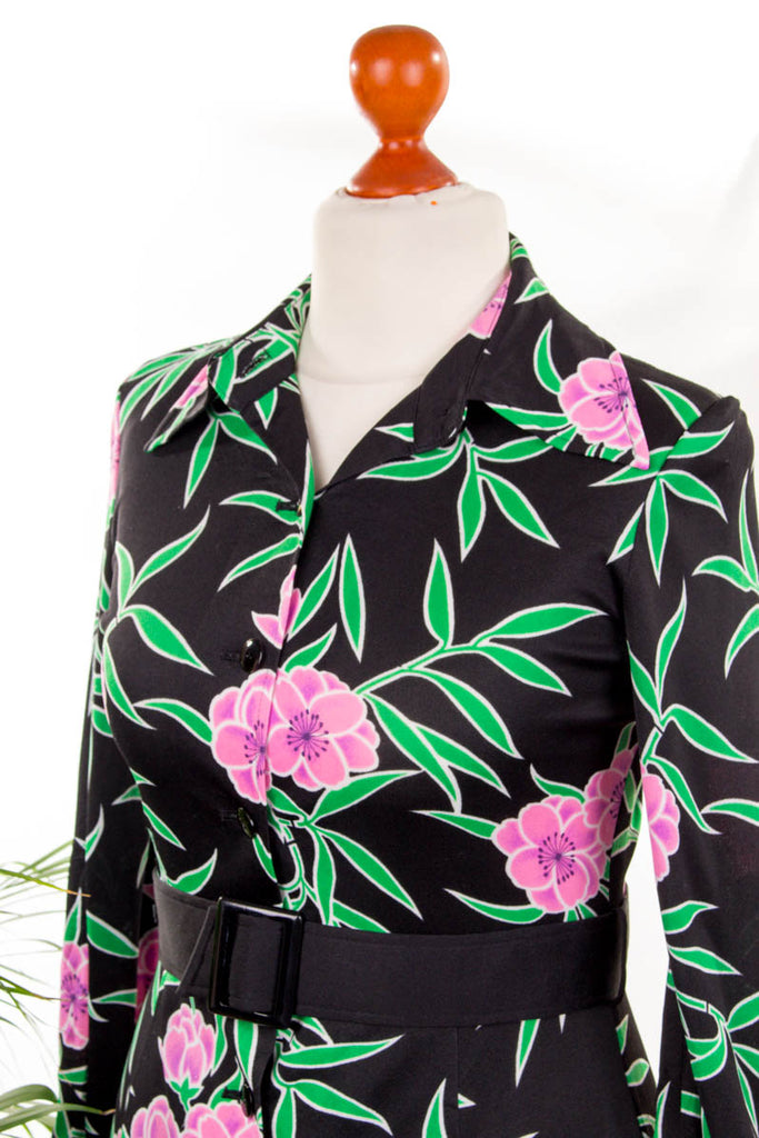 Rockabella Kleid schwarz Blumen 70er Boho bunt Designer Frau Rockabilly S 36-38 schwarz Special vintageberlin.de