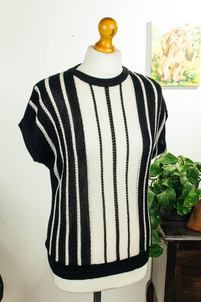 80er Sommerpullover schwarz-weiß Default Title 80er Frau M 40-42 schwarz vintageberlin.de