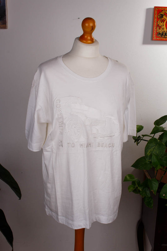 90er T-Shirt weiß bestickt Auto Default Title 80er 90er Disco Frau M 40-42 S 36-38 weiß vintageberlin.de