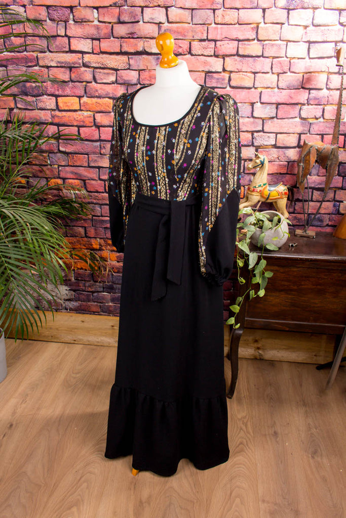 Hippie Kleid schwarz + gold Brokat Default Title 60er 70er Abendmode Boho bunt Frau gold Hippie real-boho S 36-38 Schlager schwarz Special XS 32-34 vintageberlin.de
