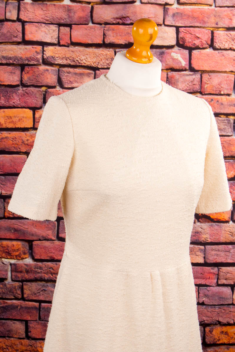 cremefarbenes Frottee Kleid