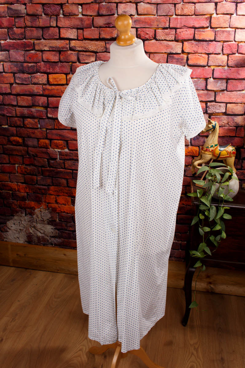 Vintage Nachtkleid weiß blau Punkte