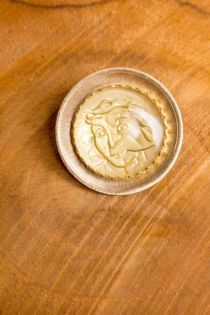 Anstecknadel Portrait gold Default Title 70er Accessoires Brosche gold vintageberlin.de
