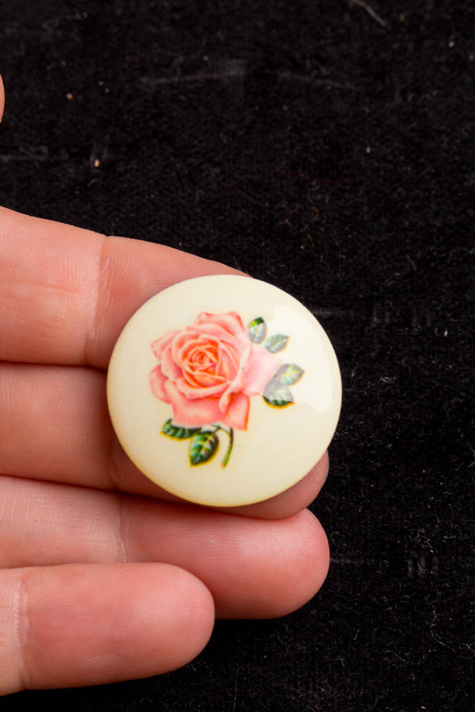 Vintage Brosche rund rosa Rose Blume 60er 70er Accessoires Boho Brosche bunt real-boho Rockabilly vintageberlin.de
